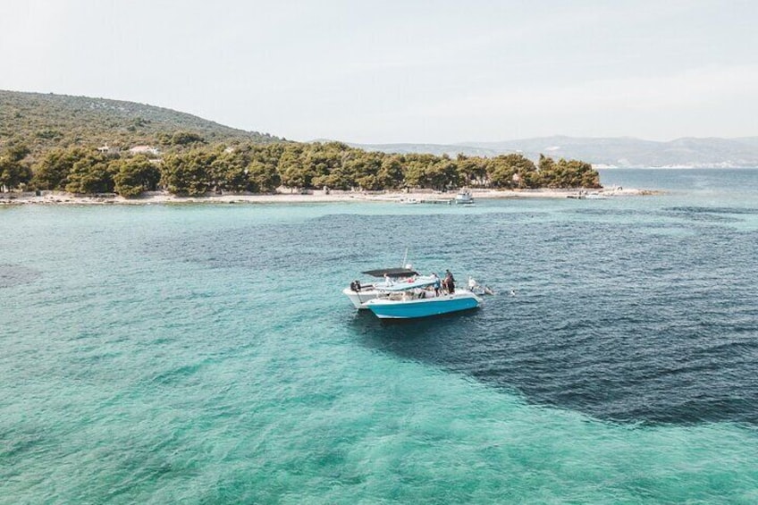Blue Cave Full-Day Boat Tour with Hvar and 5 Islands