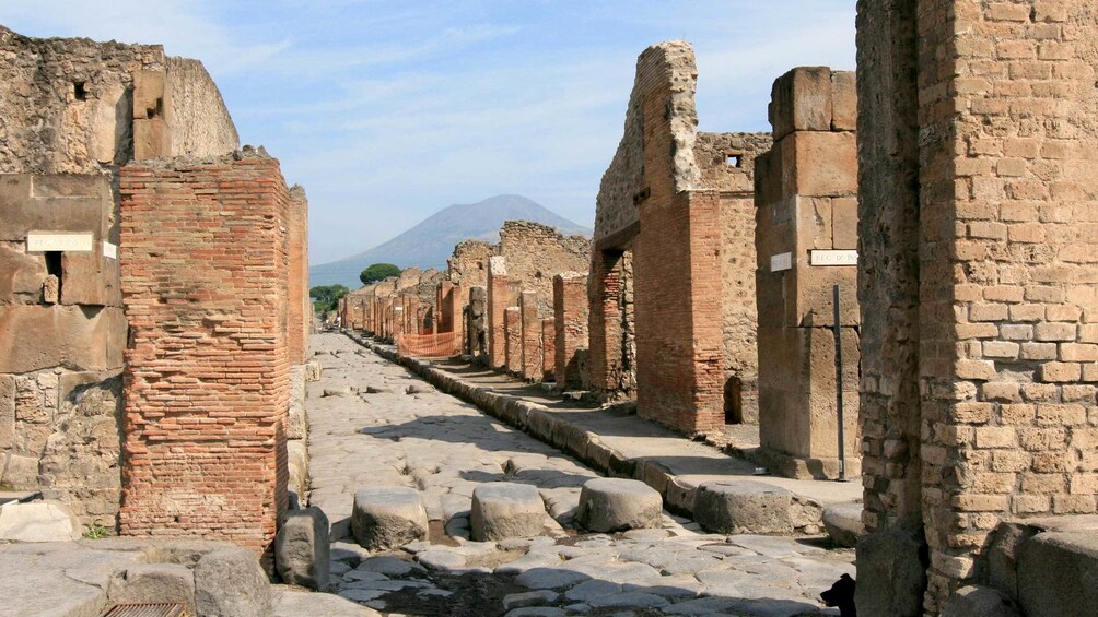 Apri foto 5 di 7. Ruins of Pompeii