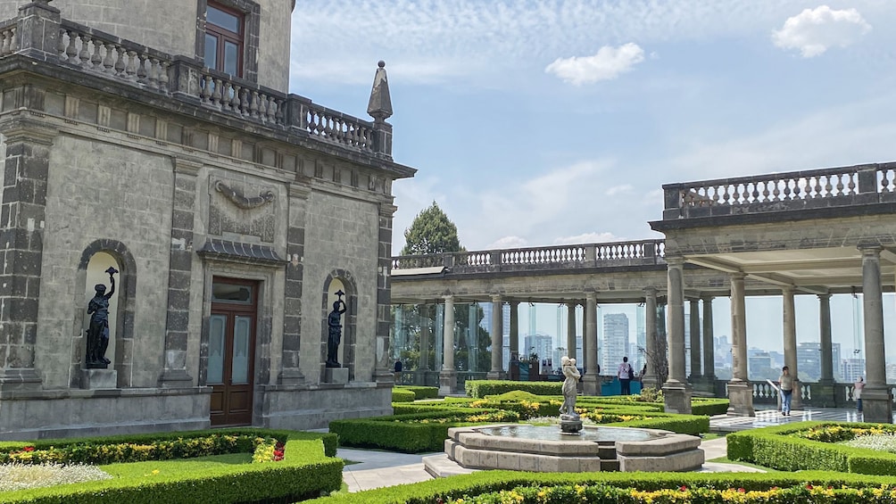 Chapultepec Castle & Anthropology Museum Tour