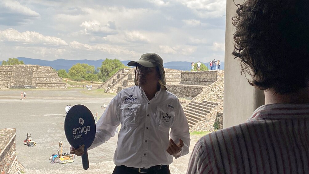 Combo: Teotihuacan & Guadalupe Shrine + Xochimilco, Coyoacan & Frida Kahlo 