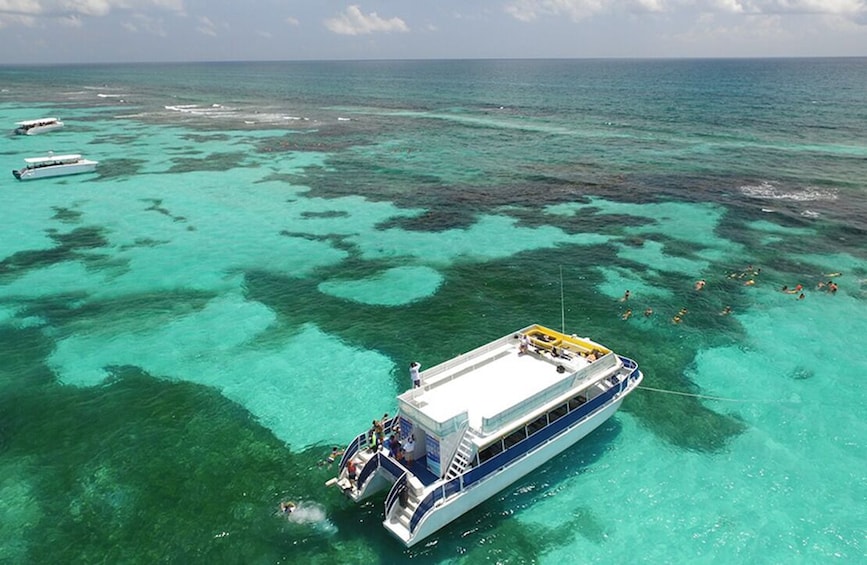 Fun Party at Isla Mujeres Unlimited! Round Transportation