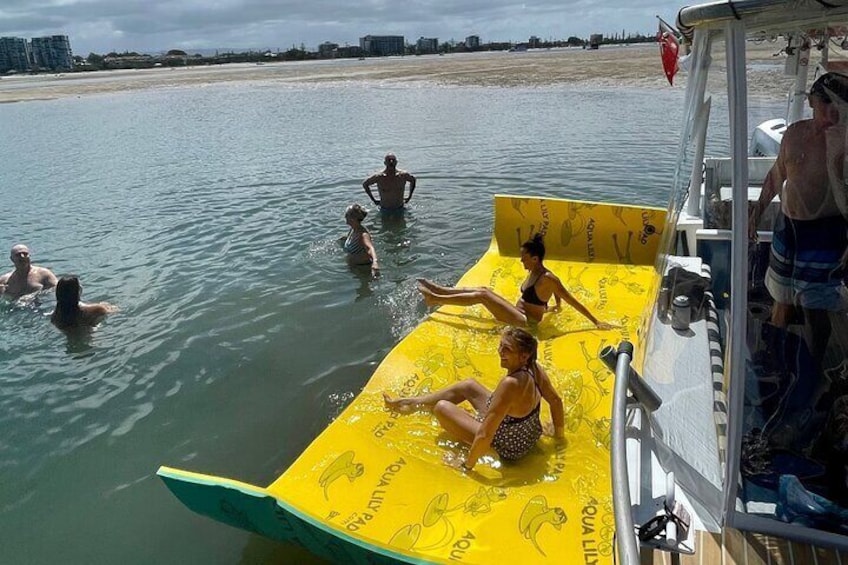 Private Boat Cruise of the Gold Coast's Broadwater with Lunch!