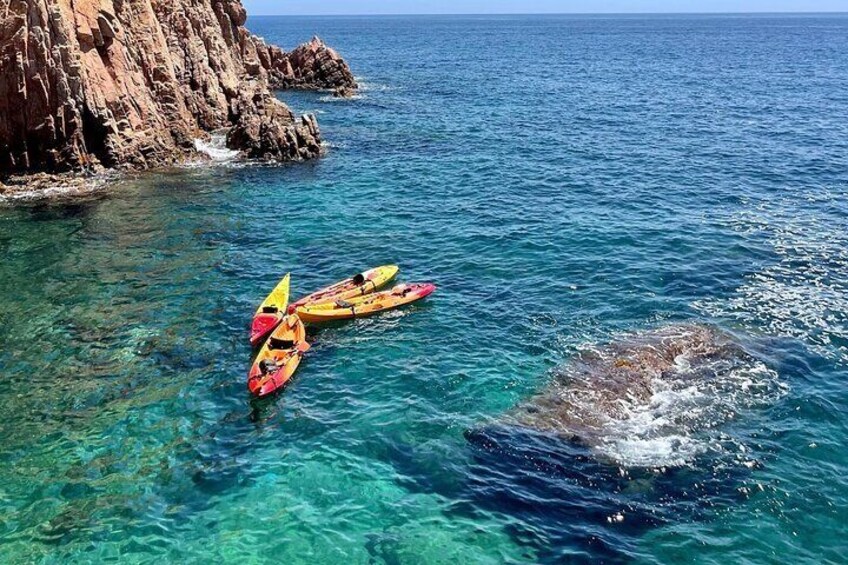 Barcelona to Costa Brava: Kayak, Snorkel, Photos, Lunch & Beach