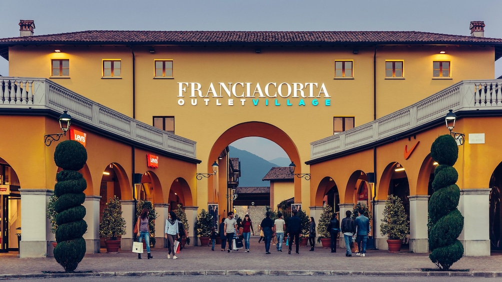 Show item 5 of 6. Franciacorta outlet village