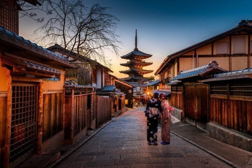 Kyoto Full-Day Instagram Highlights Private Tour with Nationally-Licensed Guide