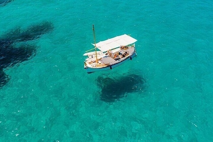 Excursion privée en bateau méditerranéen de 4 heures à Ibiza avec plongée e...