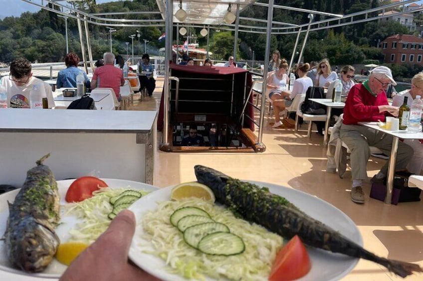 The best Elaphite Islands hopping cruise with lunch by Regina Maris in Dubrovnik