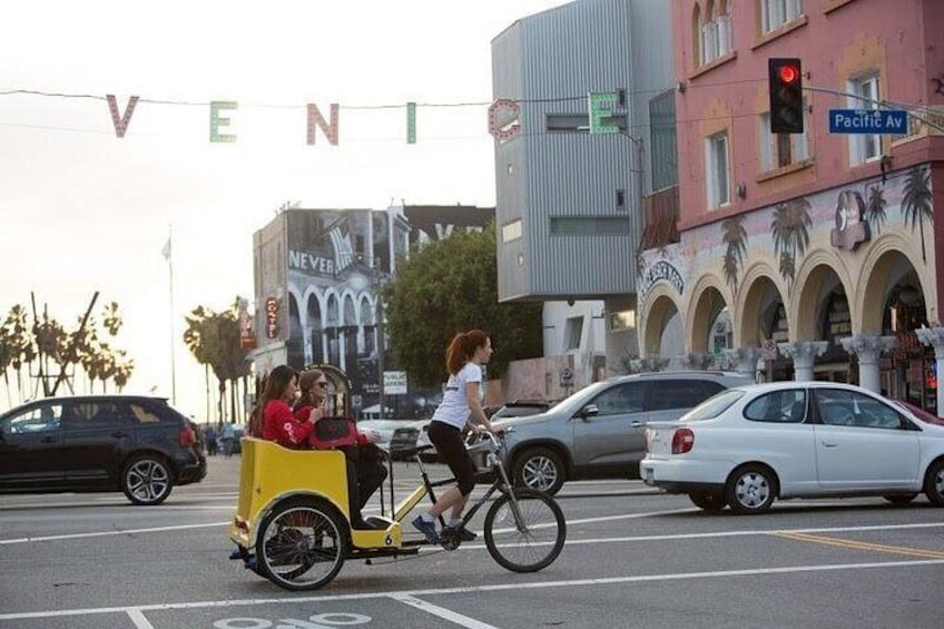 Private Rickshaw Tour of Santa Monica and LA with lunch included