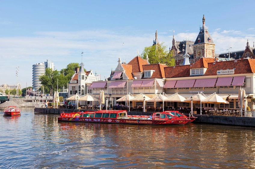 Amsterdam Hop-On Hop-Off Bus & Optional Canal Cruise