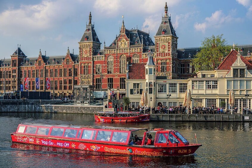 Amsterdam Hop-On Hop-Off Bus & Optional Canal Cruise 