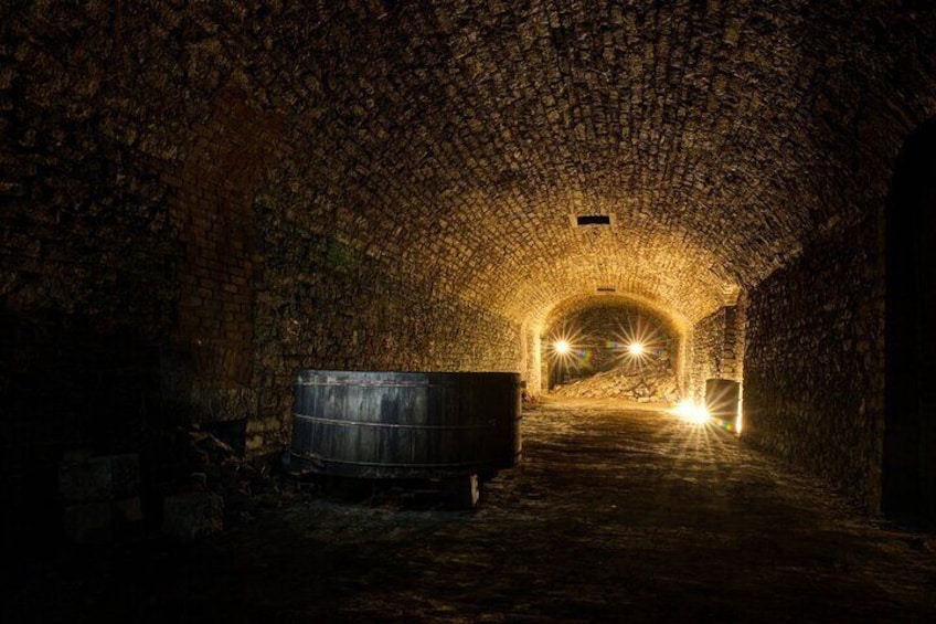 Hidden Brewery Caverns Tour in Cincinnati with Beer Tasting