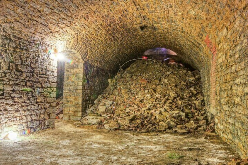 Hidden Brewery Caverns Tour in Cincinnati with Beer Tasting