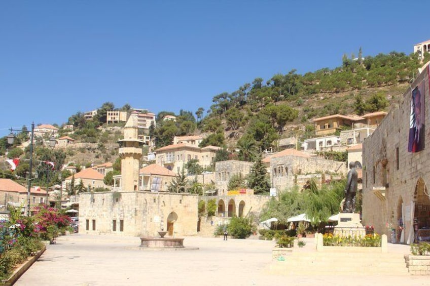 Deir el Qamar - Beiteddine Palace - Chouf Cedars Hike Tour