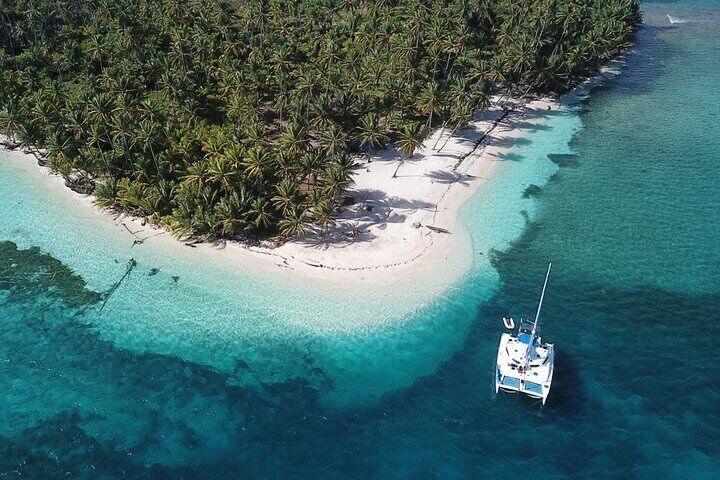 Sailing Day Tour to Remote Caribbean Beaches on Catamaran with Lunch