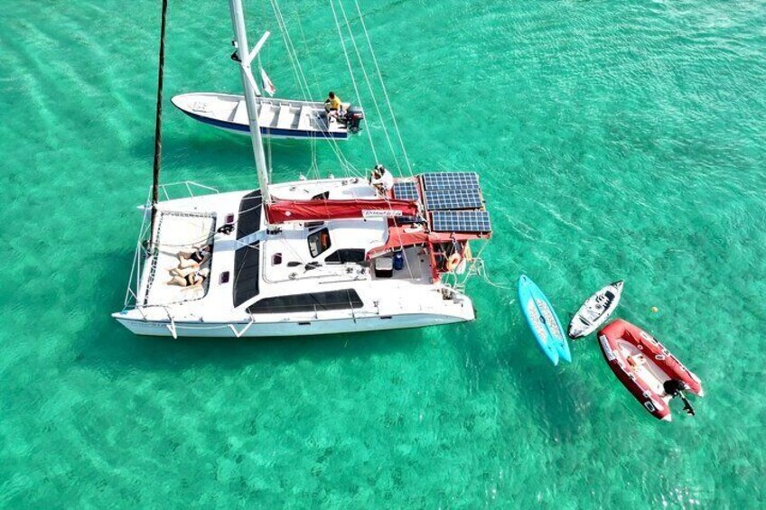 Sailing Day Tour to Remote Caribbean Beaches on Catamaran with Lunch