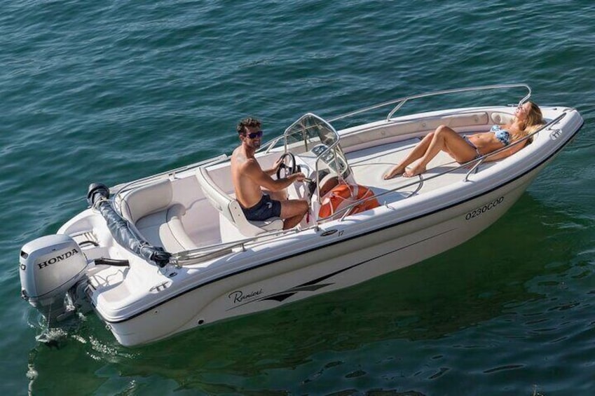 Boat Rental in the Coast of Santa Ponsa