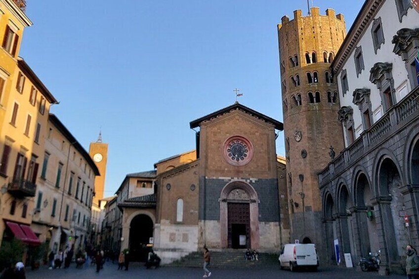 Orvieto, the Cathedral with golden mosaics and the medieval city – Private Tour