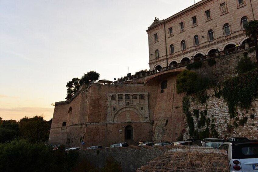 Perugia, from the Etruscans to the Middle Ages and the Renaissance – Private Tour