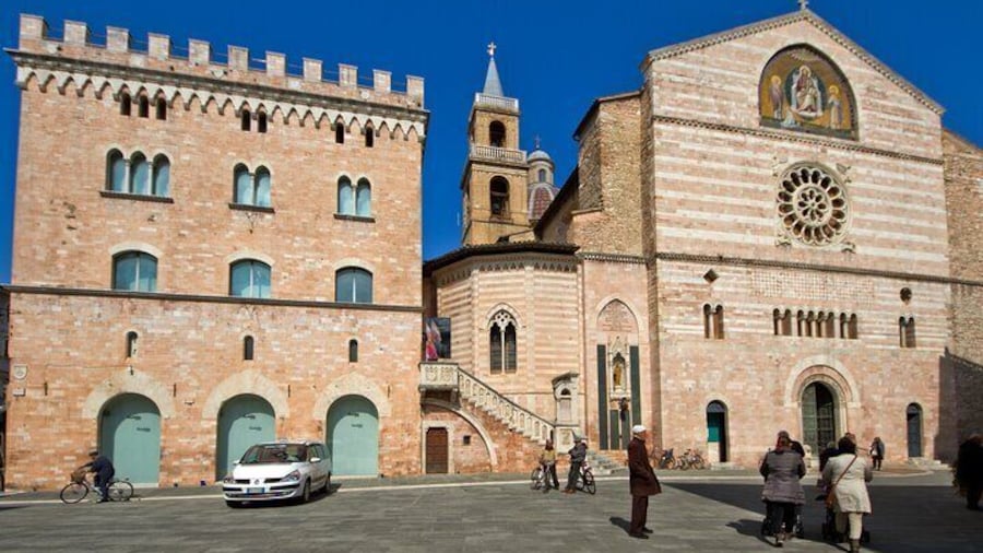 Foligno and the frescoes of Palazzo Trinci, a masterpiece of the Middle Ages – Private Tour
