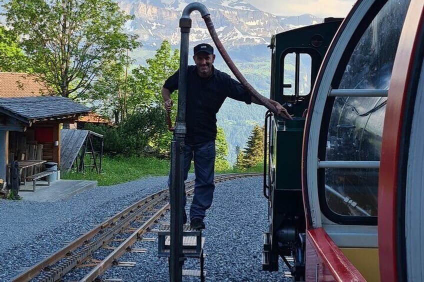 Private Tour to Bernese Alps with Steam Train and Lake Cruise