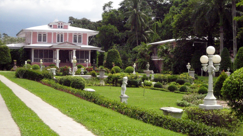 Show item 2 of 5. yard and building in manila