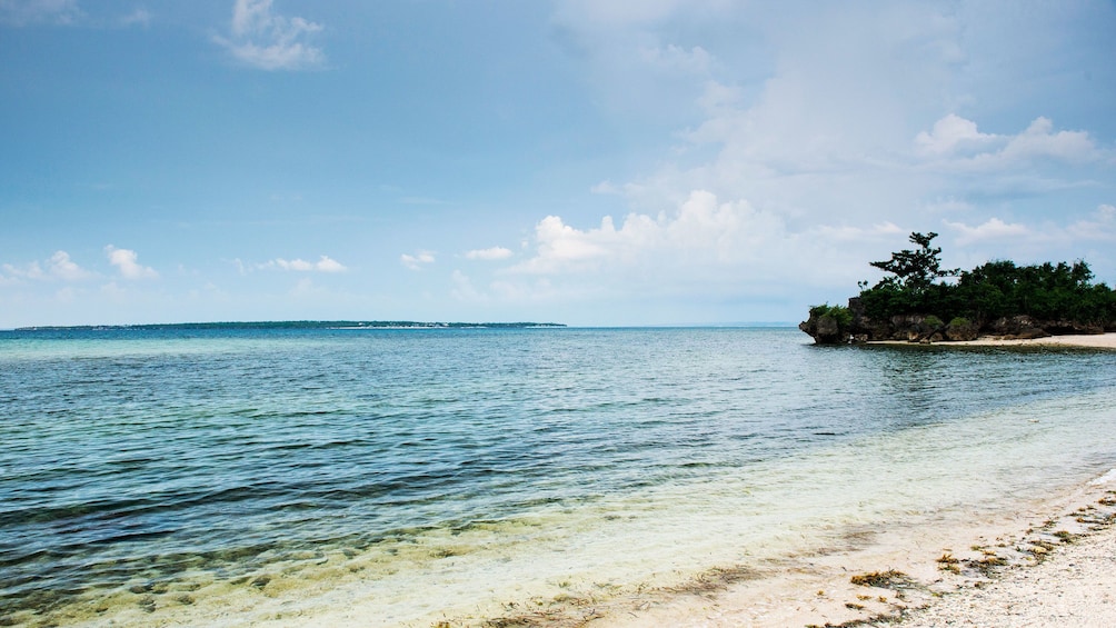 Beach with view over ocean in Cebu island