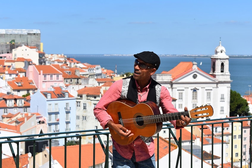 Alfama Free Walking Tour