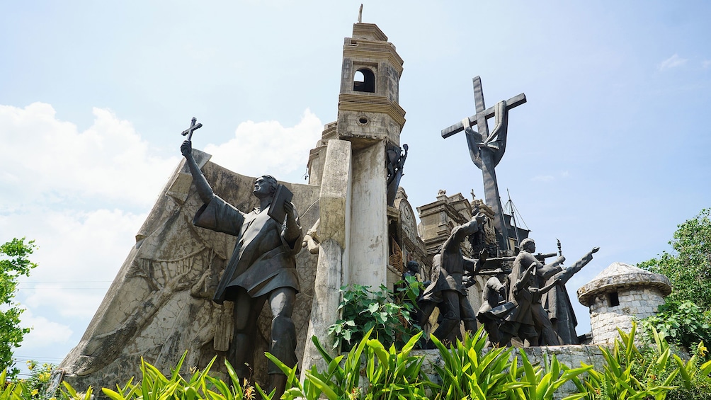 Large 18th century statue in Cebu