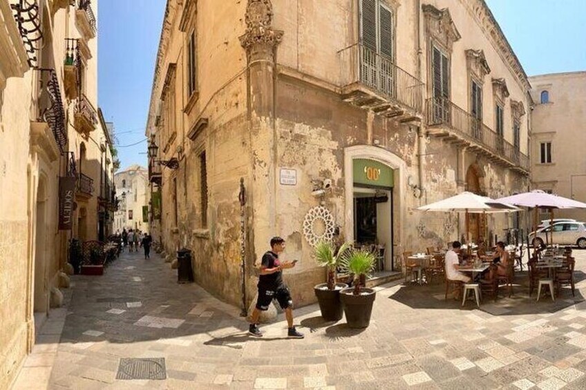 Discover Lecce