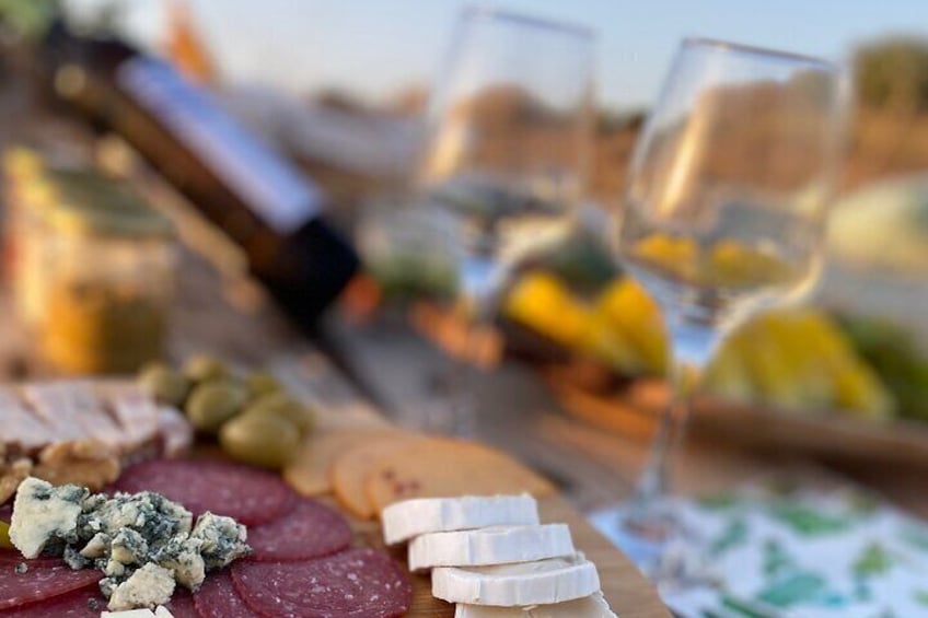 Private Santorini Sunset Picnic Experience