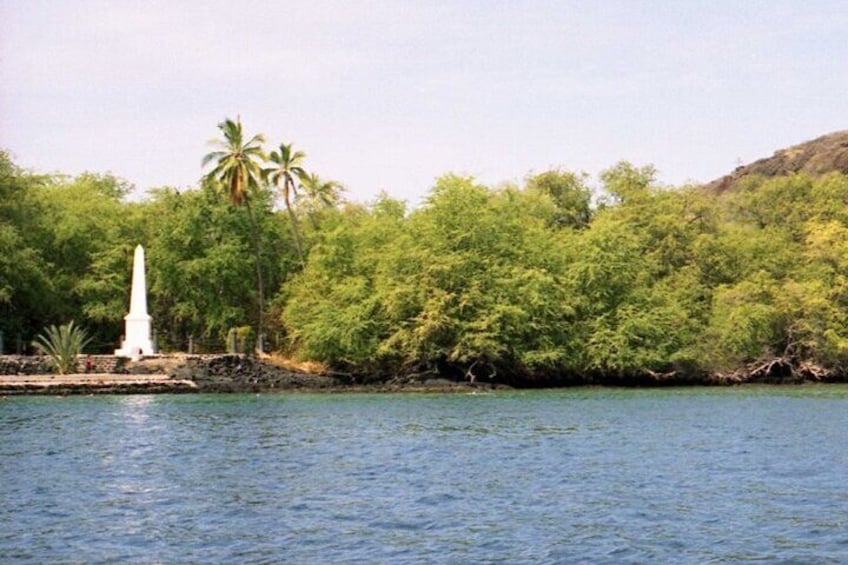 Small-group Kealakekua Bay Snorkel Experience from Kailua-Kona