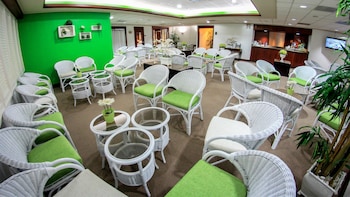 Premium Lounge with VIP Fast-Track Service