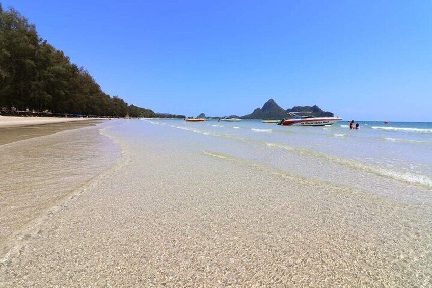 Private Guided Tour of Ao Manao Bay and Prachuabkirikhan from Hua Hin