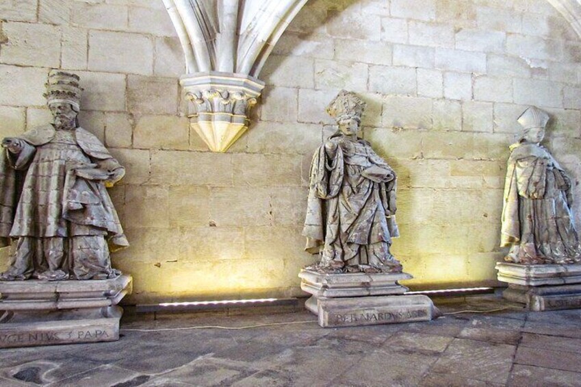 Nazaré and Alcobaça: between giant waves and one of the Monasteries of Portugal