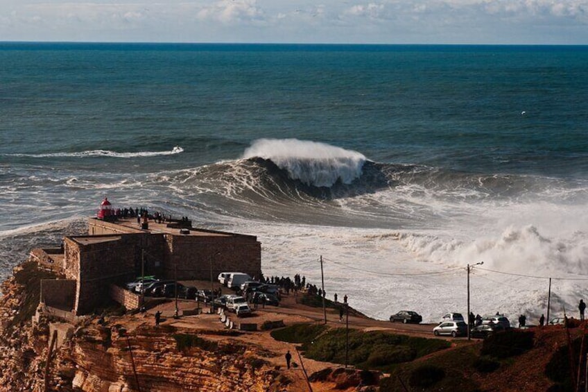 Private Tour Nazaré and Alcobaça: between giant waves and a Monastery of Portugal