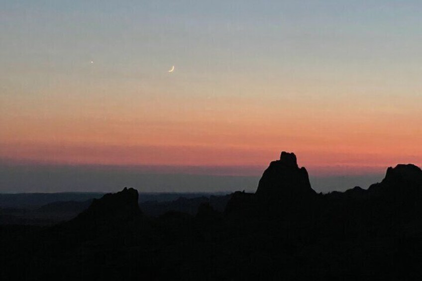 Badlands Sunset and Night Sky Adventure