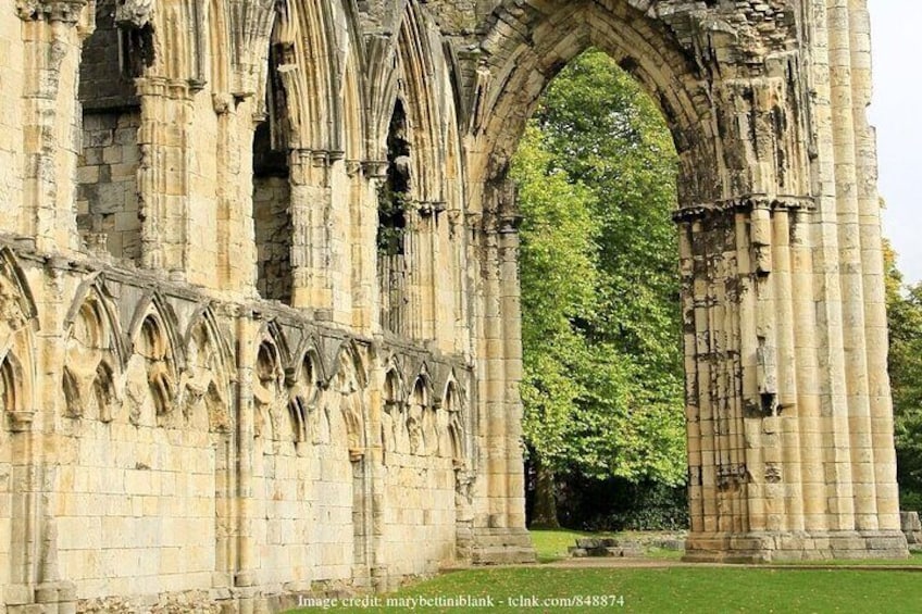 On the Beat Private Walking Tour in York: Murders, Crime, and Mystery