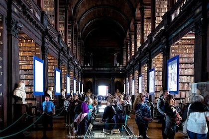 Dublin in a Day: Book of Kells & Guinness Storehouse Private Tour