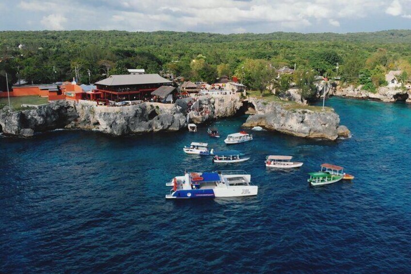 Private Bamboo River Rafting with Negril Ricks Cafe Visit