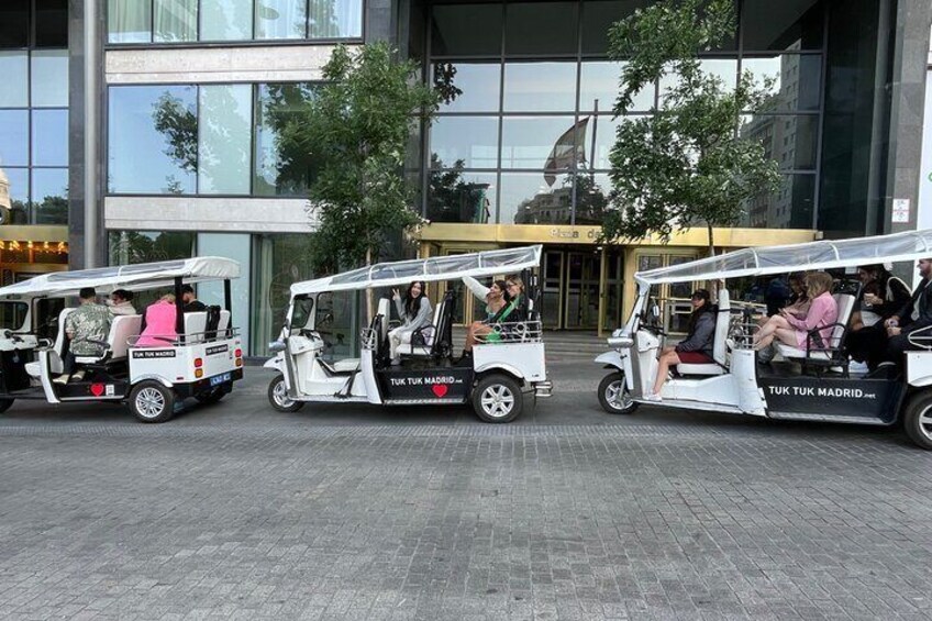 Tour en tuk-tuk electrico por MADRID MODERNO