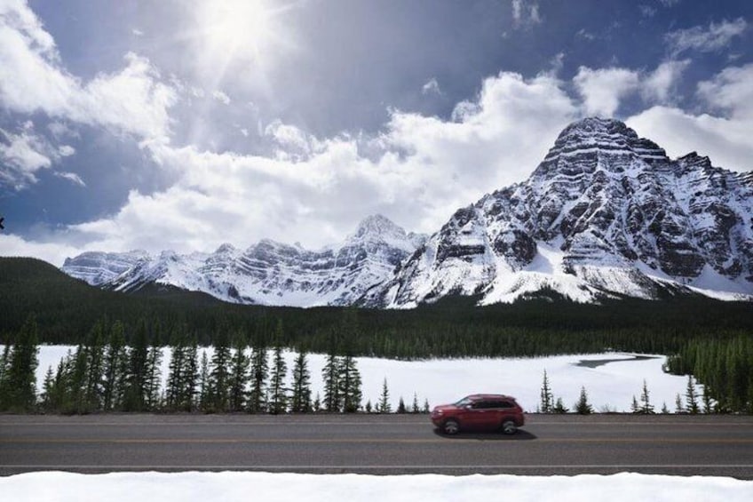 Classic 4D-Banff, Yoho & Columbia Icefield Tour from Calgary (Airport Transfers)