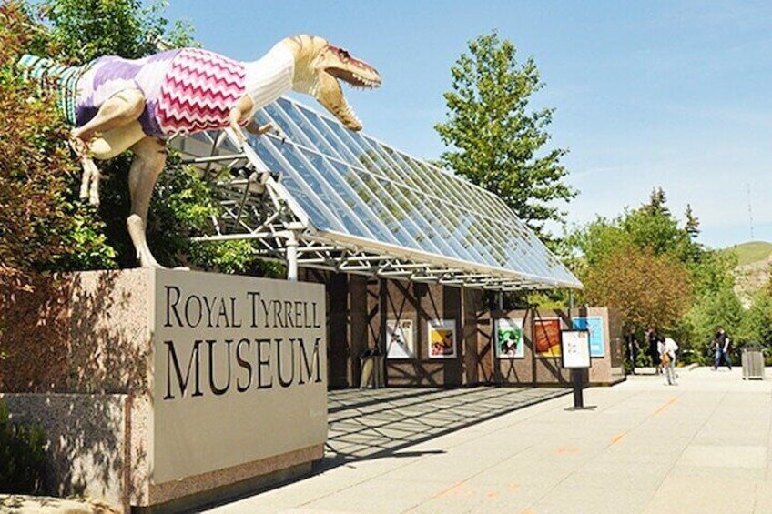 Summer Rockies, Banff, Jasper, Yoho, Drumheller & Badland 6-days tour