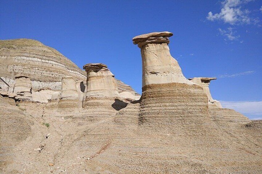 Summer Rockies, Banff, Jasper, Yoho, Drumheller & Badland 6-days tour