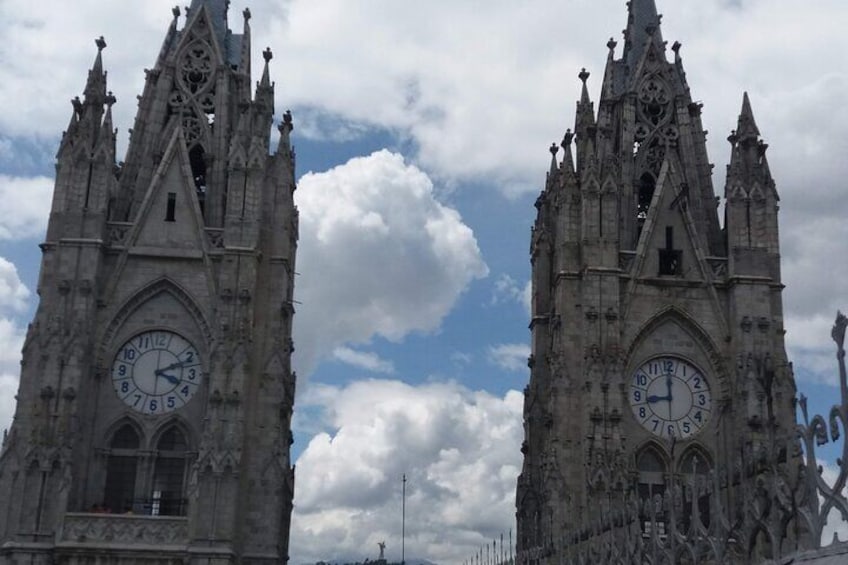 Private half-day Quito city tour with tickets included