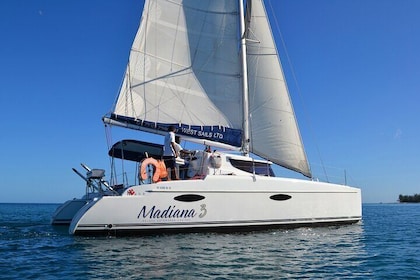 Private Full-Day Catamaran Cruise in Mauritius