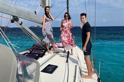 Paseo en velero por el archipiélago de la Maddalena