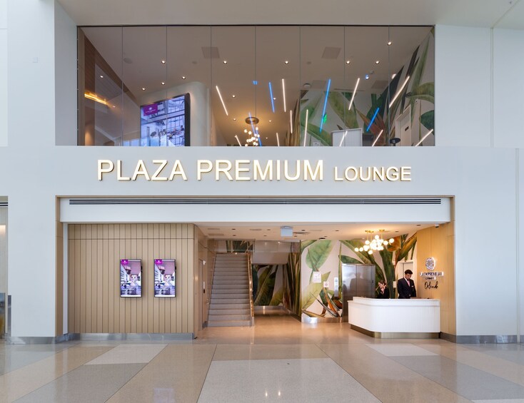 MCO Orlando International Airport: Plaza Premium Lounge