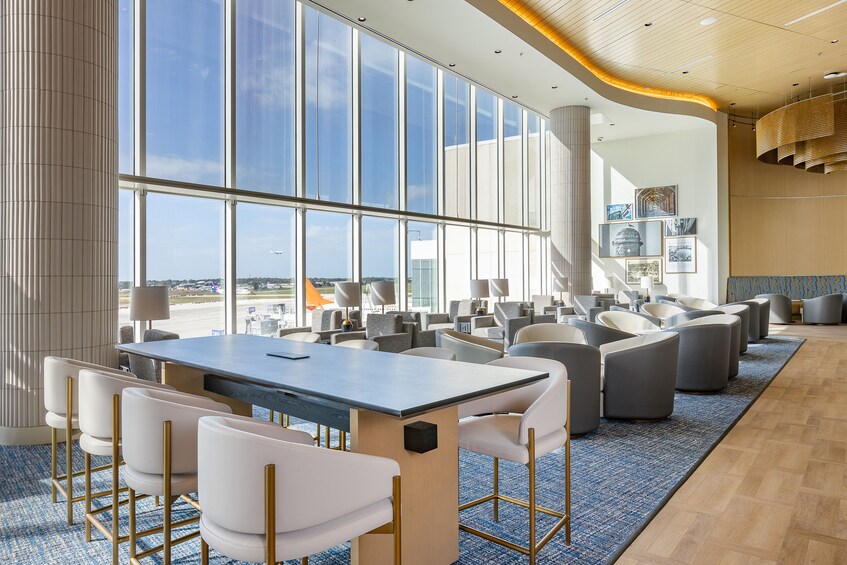 MCO Orlando International Airport: Plaza Premium Lounge