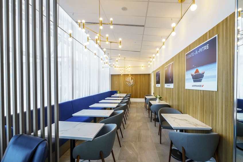 Air France Lounge at Montréal–Trudeau International Airport