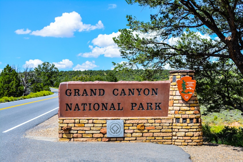 Grand Canyon South Rim Self-Driving, Walking & Shuttling Tour